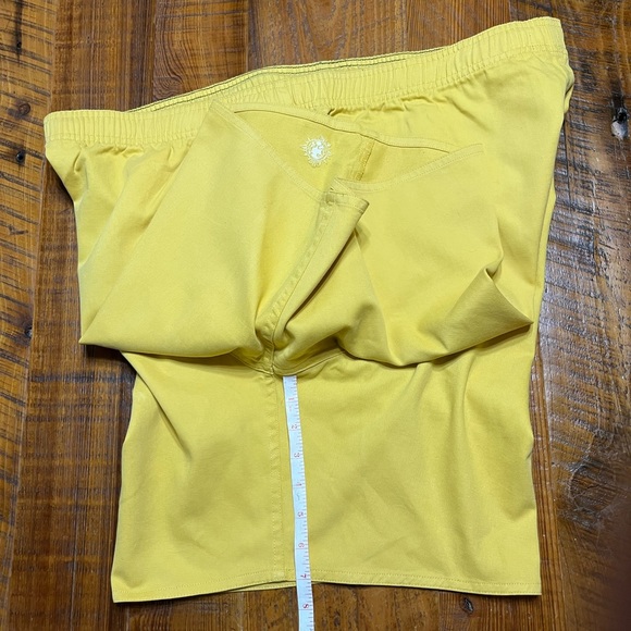 The Territory Ahead Yellow Shorts, Size XXL - Picture 10 of 12